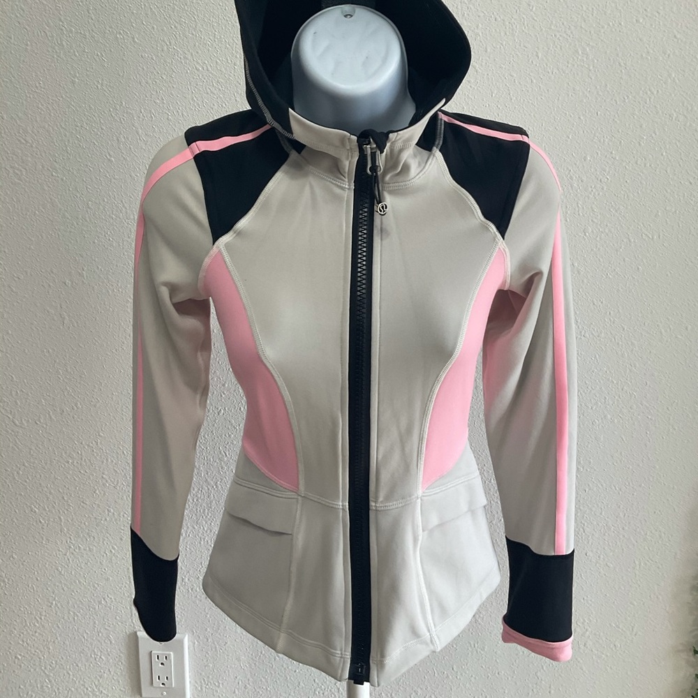 Lululemon jacket size 2